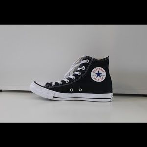 Black Converse All-Stars